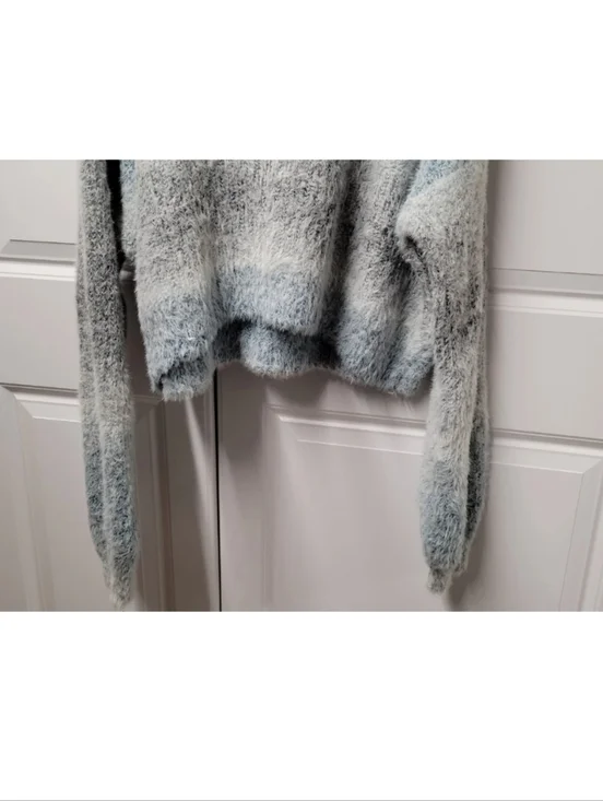Wild Fable Women's Sweater Size: XL Fuzzy - Picture 2 of 10